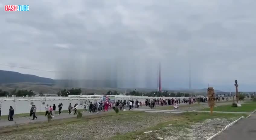  Армяне покидают Ханкенди (Степанакерт), освобождая земли азербайджанцам