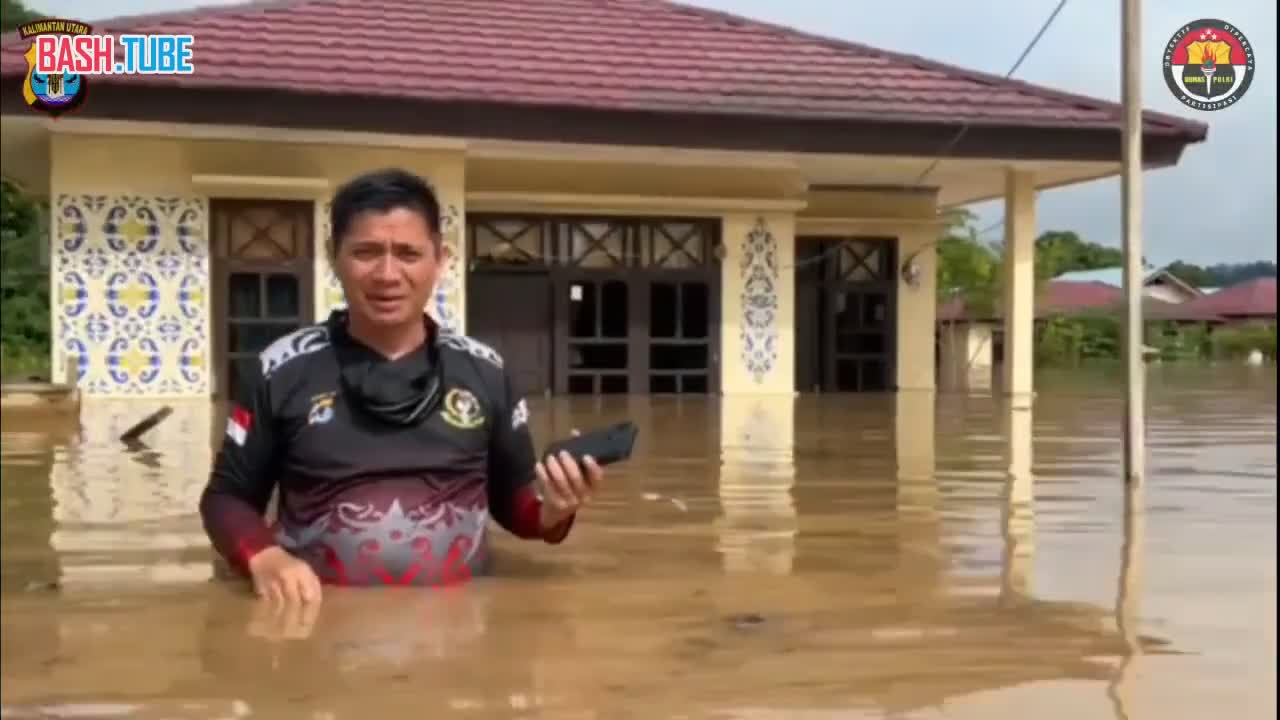  На Индонезию обрушились мощные наводнения