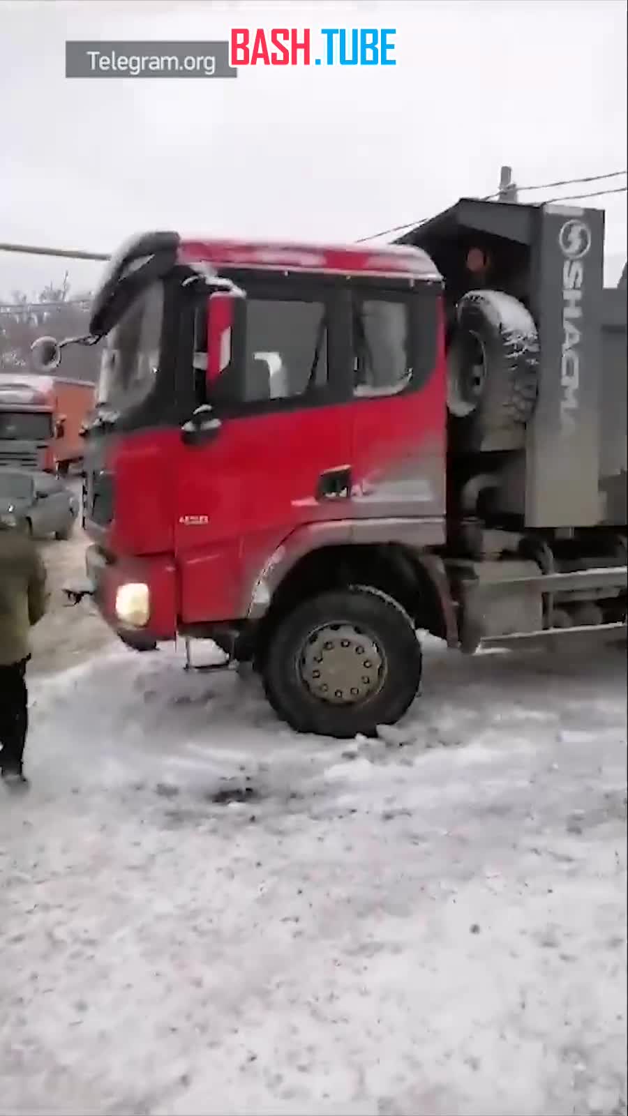  15 машин столкнулись в Новосибирске после обильного снегопада