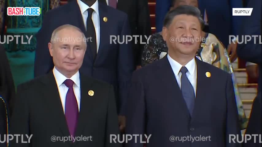 ⁣ Президент России Владимир Путин, председатель КНР Си Цзиньпин и остальные участники форума «Один пояс - один путь» в Пекине