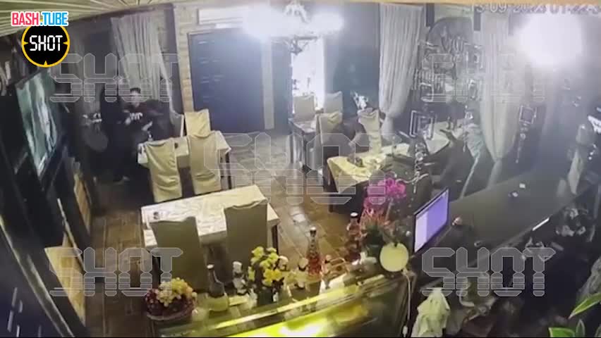  15 человек устроили замес в башкирском кафе и разнесли весь этаж заведения