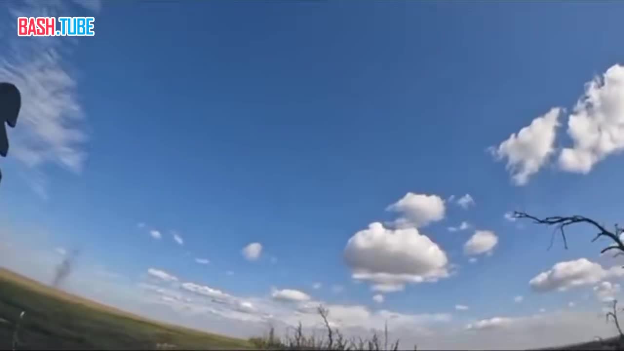  Момент подрыва на мине украинского бронетранспортера YPR-765 на Запорожском направлении