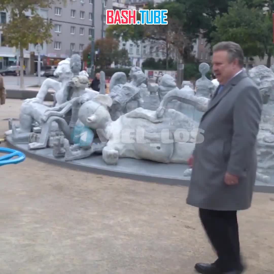 ⁣ В Вене местные жители в шоке от нового фонтана за 2,1 млн евро
