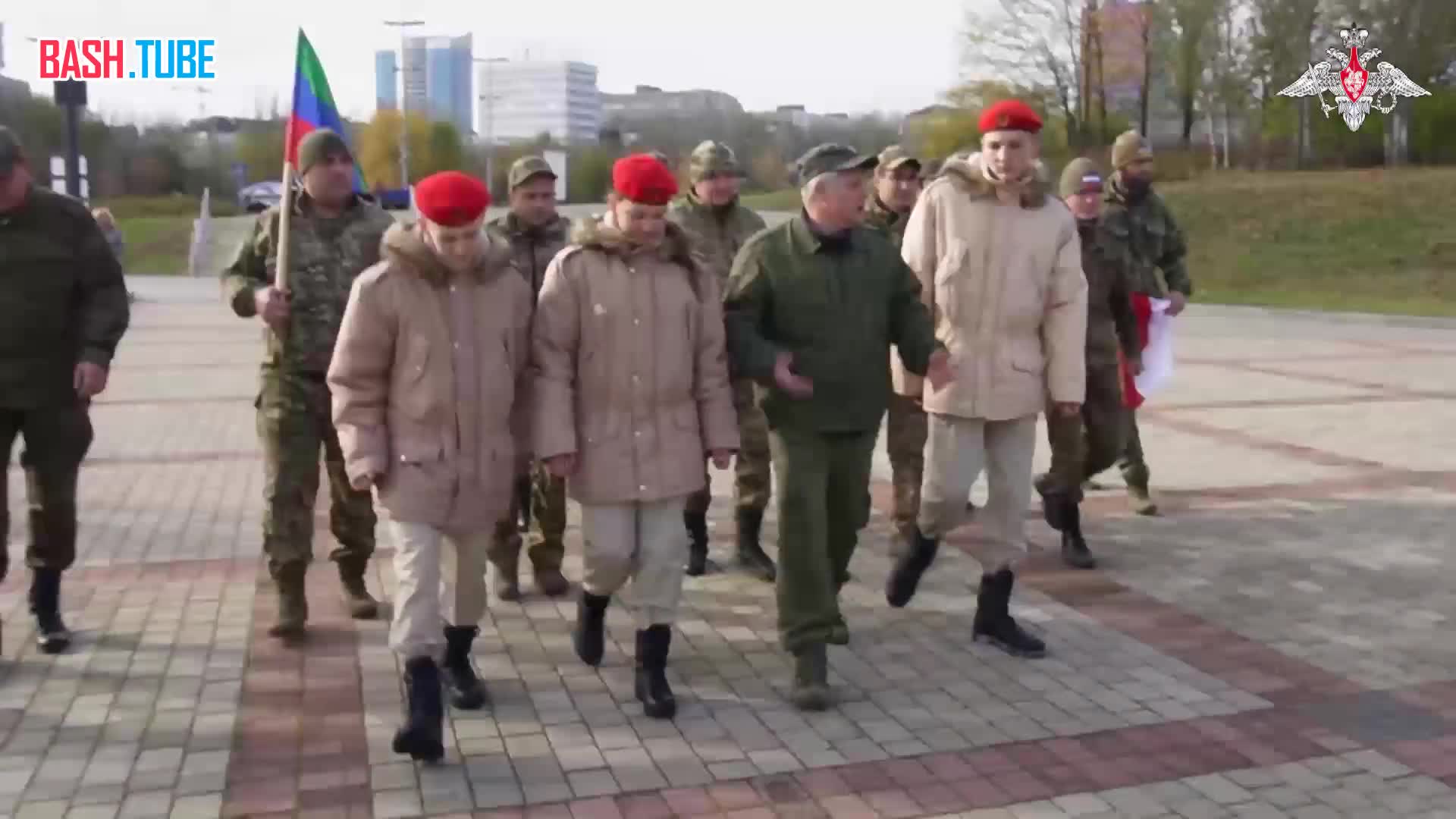  В ДНР военнослужащие Восточного военного округа разных национальностей и народностей России отметили День народного единства