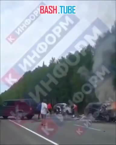 ⁣ Драматические кадры из Тюменской области: люди заживо горят в авто и кричат от боли
