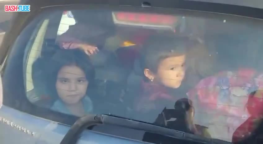 ⁣ В Узбекистане женщина-водитель на автомобиле «Spark» перевозила 25 детей