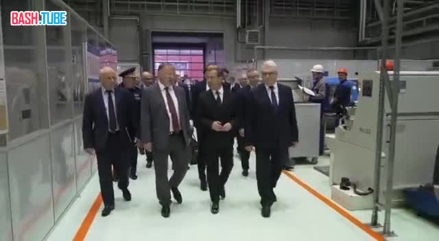  Дмитрий Медведев и Военно-промышленная комиссия посетили Обуховский завод в Петербурге