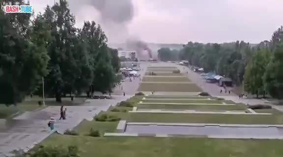 ⁣ Видео попадания крылатой ракеты в гостиницу «Рейкарц» в Запорожье, снятое с другого ракурса