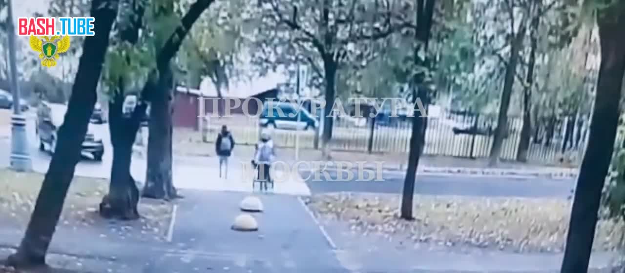  В Москве женщина за рулем наехала на молодую мать с коляской