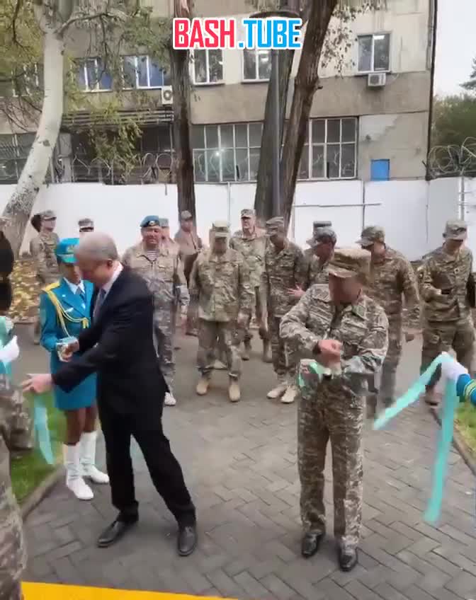 ⁣ Посол США в Казахстане Роузблюм открыл Центр миротворческих операций НАТО в Казахстане