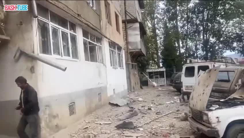  Последствия прилёта в многоэтажку в Ханкенди (Степанакерте)