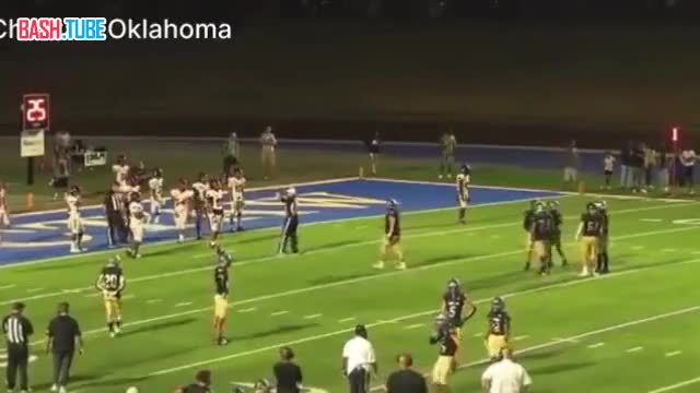 ⁣ В Оклахоме во время школьного матча по американскому футболу началась стрельба