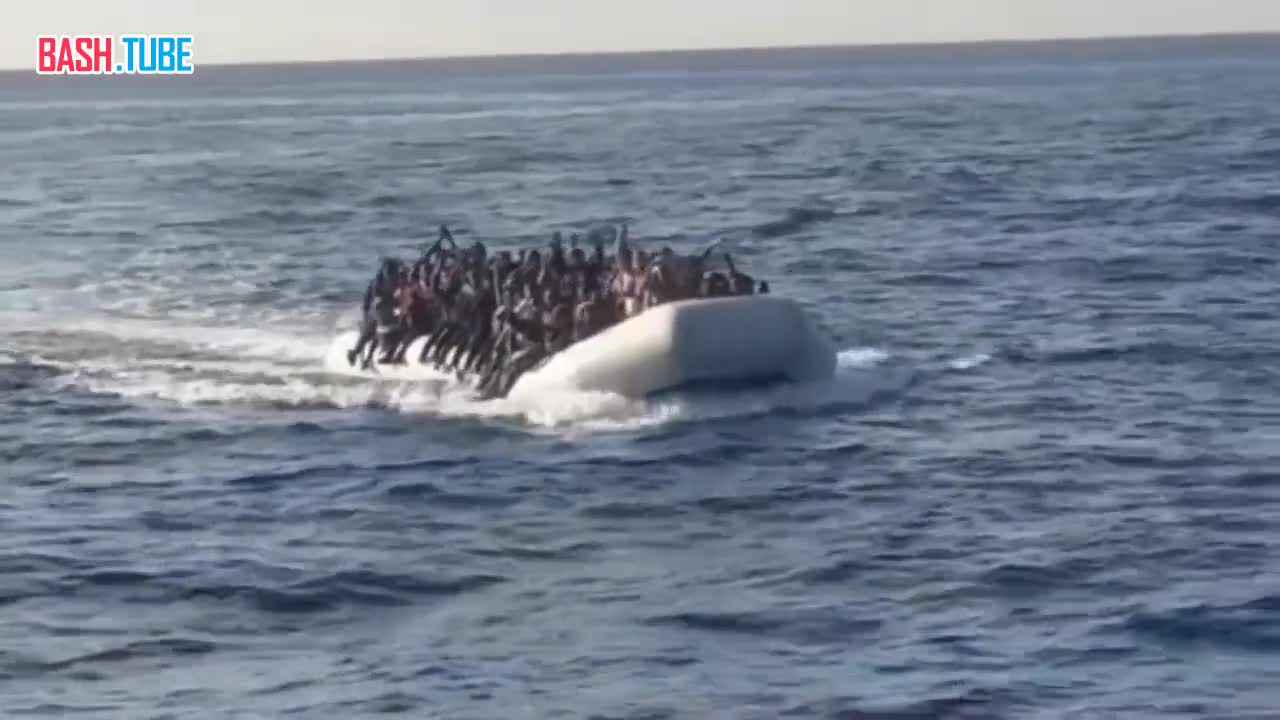  За последние 24 часа 28 лодок с 2500 нелегальными иммигрантами вторглись в Италию, - СМИ