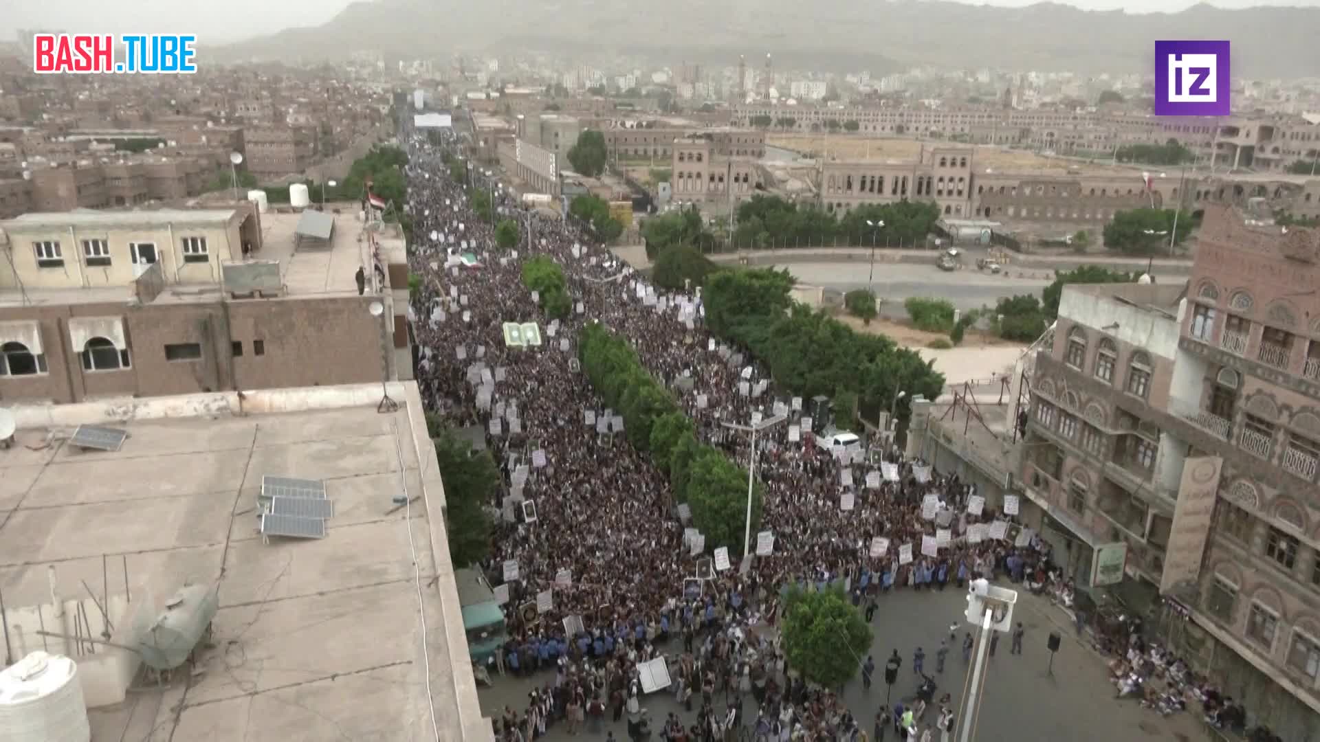  Тысячи людей вышли на улицы Йемена - они протестуют против сожжения Корана