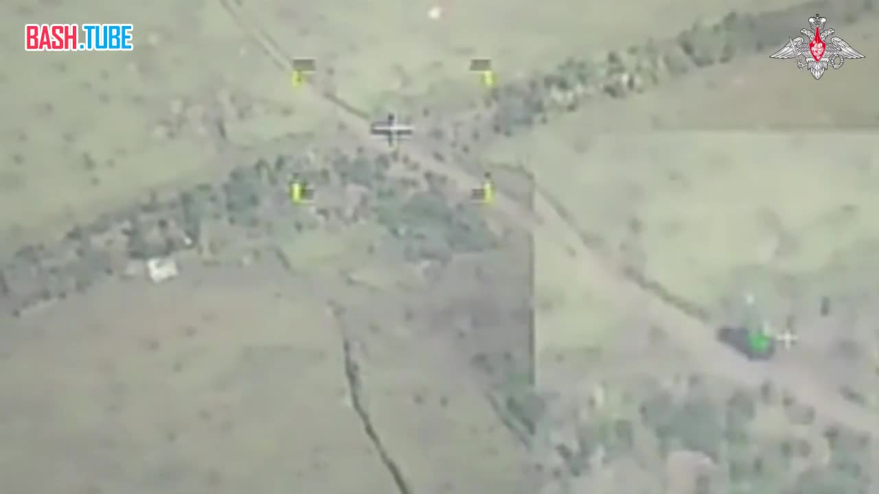 ⁣ Уничтожение украинской бронетехники высокоточным артиллерийским снарядом «Краснополь»