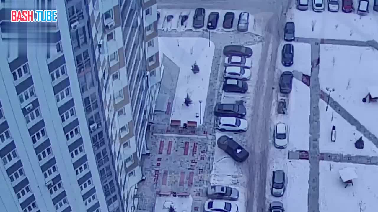  В Красноярске женщина покончила с собой, прыгнув из окна многоэтажки