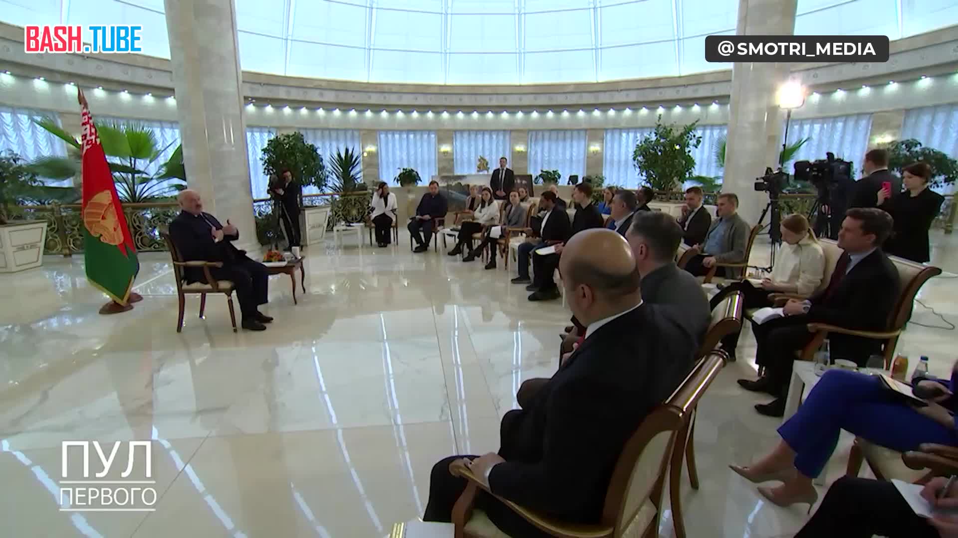 Лукашенко предложил провести встречу Путина и Байдена в Минске