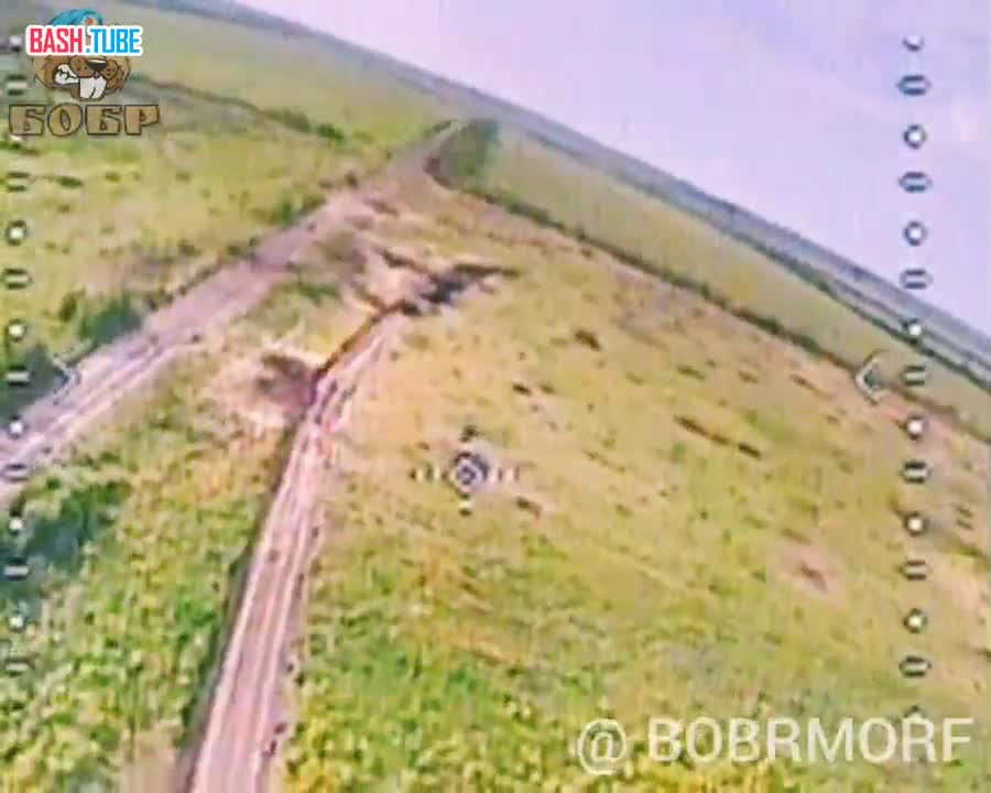  Российские FPV-дрон-камикадзе влетел в пикап с пехотой ВСУ в Запорожской области