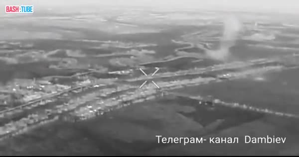 ⁣ Кадры прилетов авиабомб ФАБ-500М62 с УМПК по позициям ВСУ в районе н.п. Урожайное