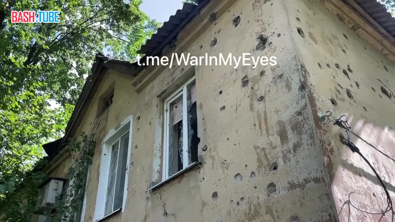  Донецк, Киевский район, момент прилёта 155 мм снаряда, улица Щорса, рядом под 5-ти этажкой убило мужчину