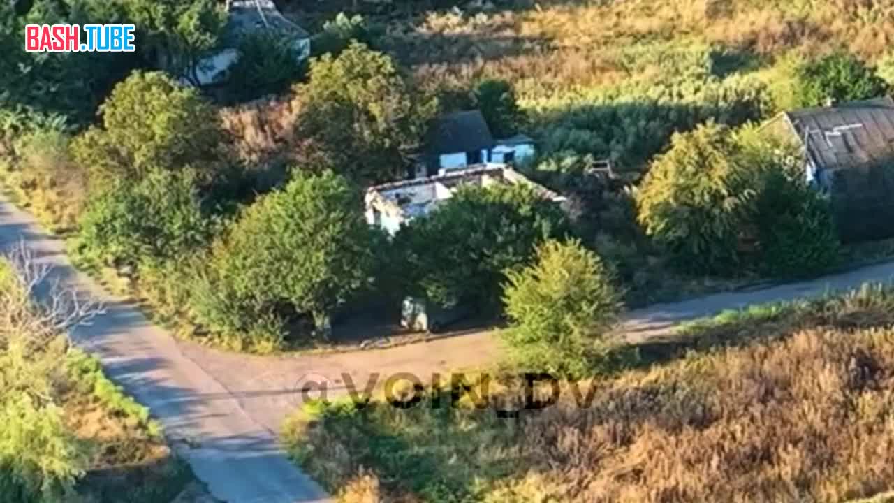 ⁣ Поражение FPV-дроном транспорта ВСУ где-то на Запорожском/Южно-Донецком направлении