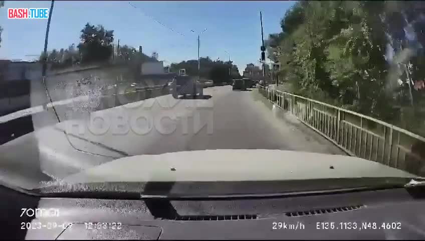  В Хабаровске водитель сбил 40-летнюю женщину, которая решила перебежать дорогу на «красный»