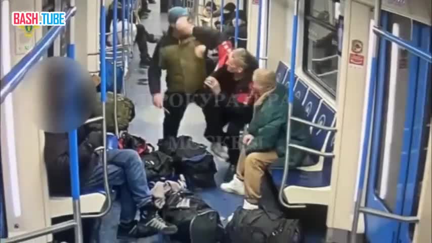 ⁣ Ссора закончилась поножовщиной в московском метро