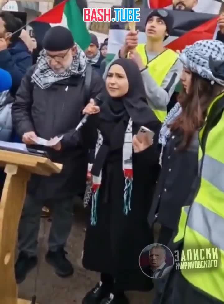 ⁣ На улицы Швеции вышли исламские радикалы