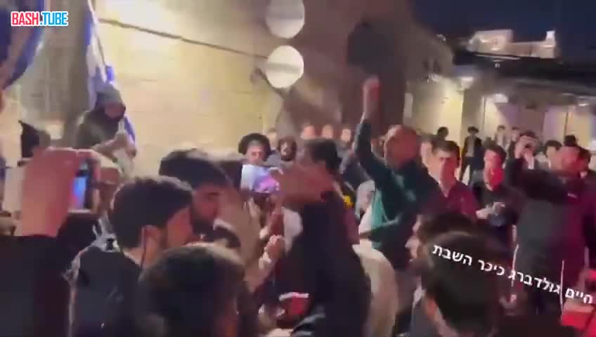 ⁣ Израильтяне нападают на армянских христиан и разрушают ресторан Taboon Wine Bar в Иерусалиме