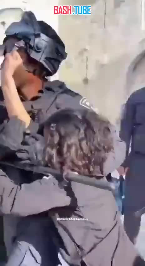 ⁣ Видео ареста полицией Израиля 13-летней девочки в Иерусалиме расходится по международным соцсетям