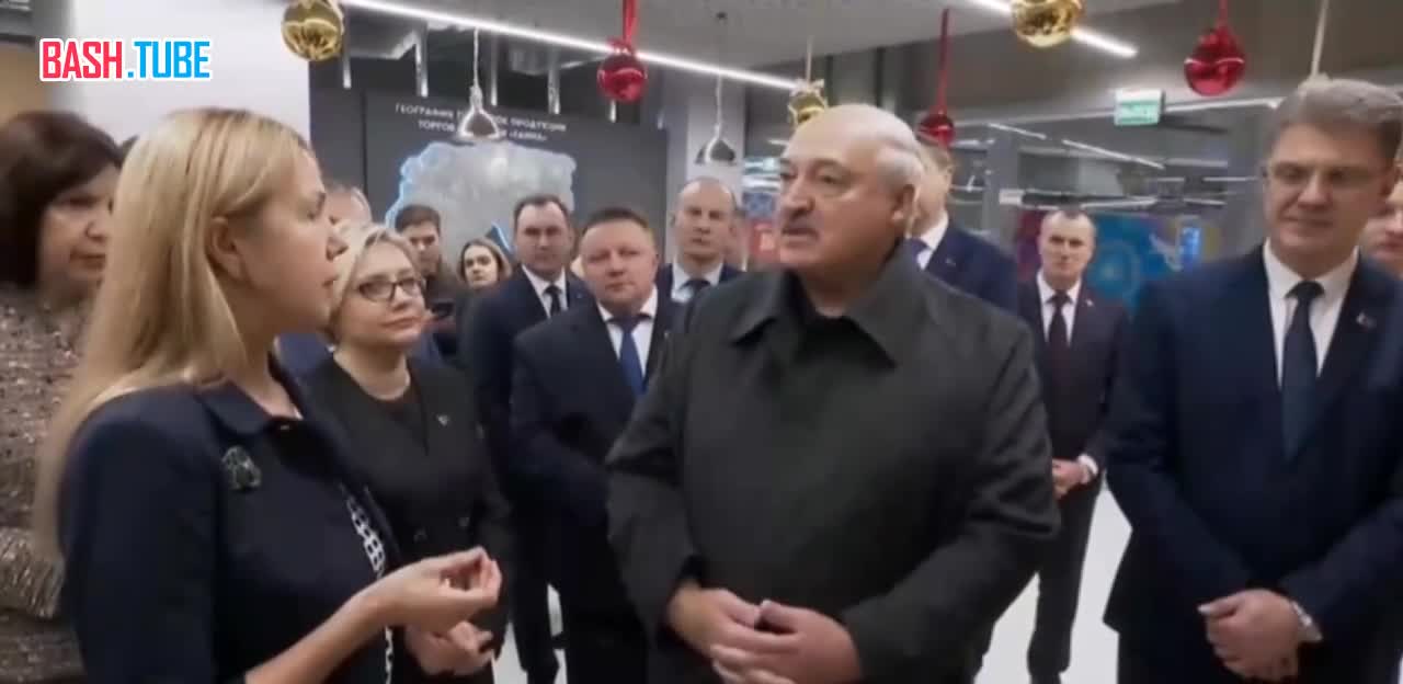  Лукашенко посетил магазин птицефабрики в Минске и поручил поделиться яйцами с Россией