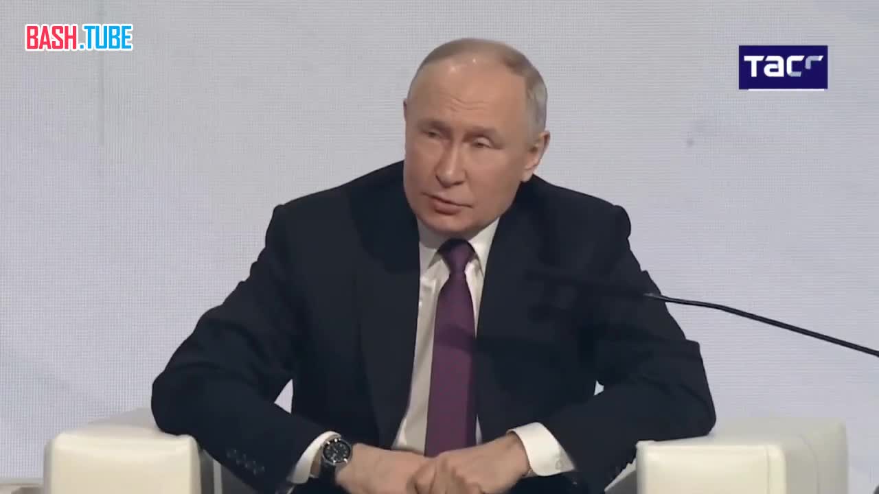 ⁣ Путин: «Решение о строительстве Крымского моста было принято до нас, мы его просто реализовали и сделали это с блеском»