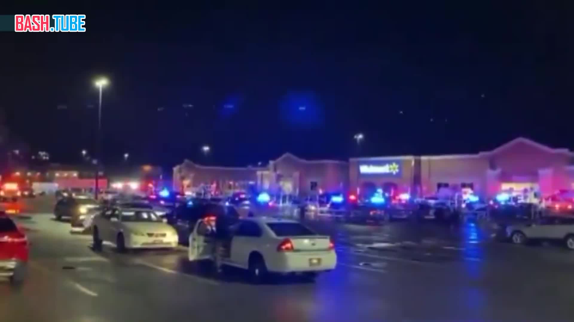 ⁣ Один человек погиб, трое ранены при стрельбе в магазине