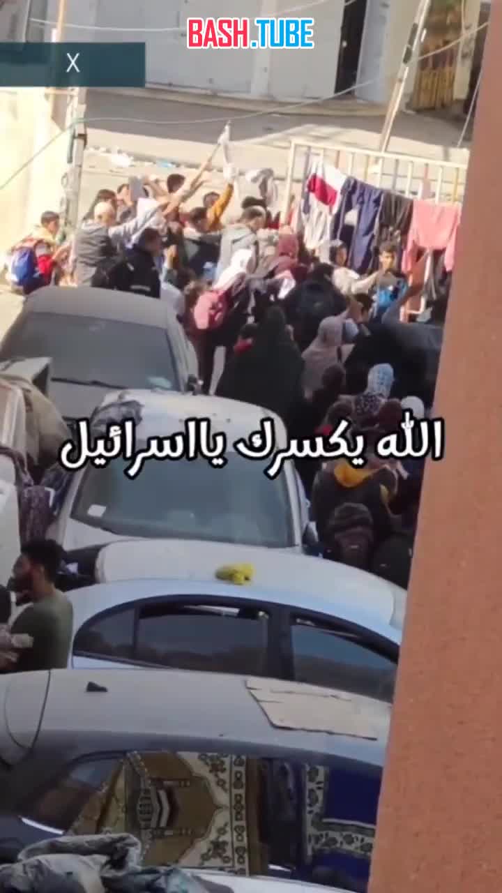 ⁣ Стрельба помешала людям с белыми флагами покинуть больницу «Аль-Нацер» в Газе