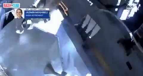  Женщины-астронавты случайно потеряли сумку с инструментами в открытом космосе во время ремонта на МКС