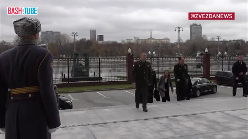 ⁣ Делегация КНР прибыла в Москву и посетила Министерство обороны Российской Федерации
