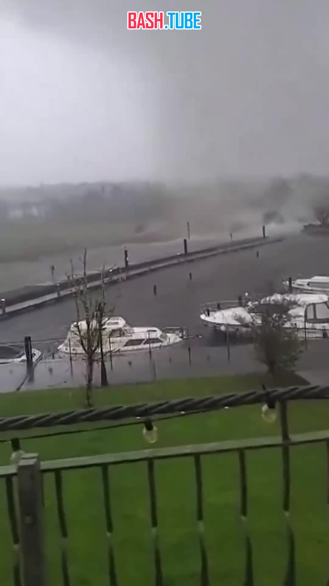 ⁣ Разрушительный торнадо пронесся по Ирландии