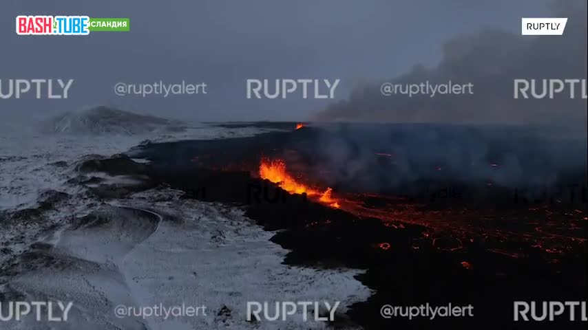 ⁣ Обстановка на исландском полуострове Рейкьянес, где продолжается извержение вулкана Фаградальсфьядль