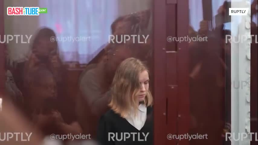  Адвокат Дарьи Треповой* заявил, что девушка не признает себя виновной в переносе взрывчатых веществ