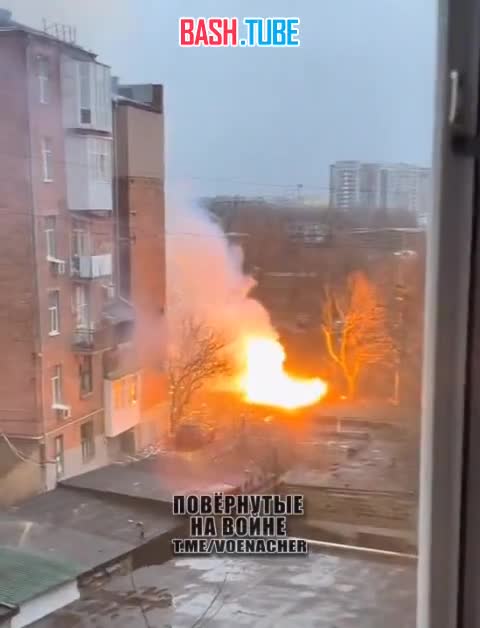 ⁣ Харьков. Подошёл к окну во время воздушной тревоги