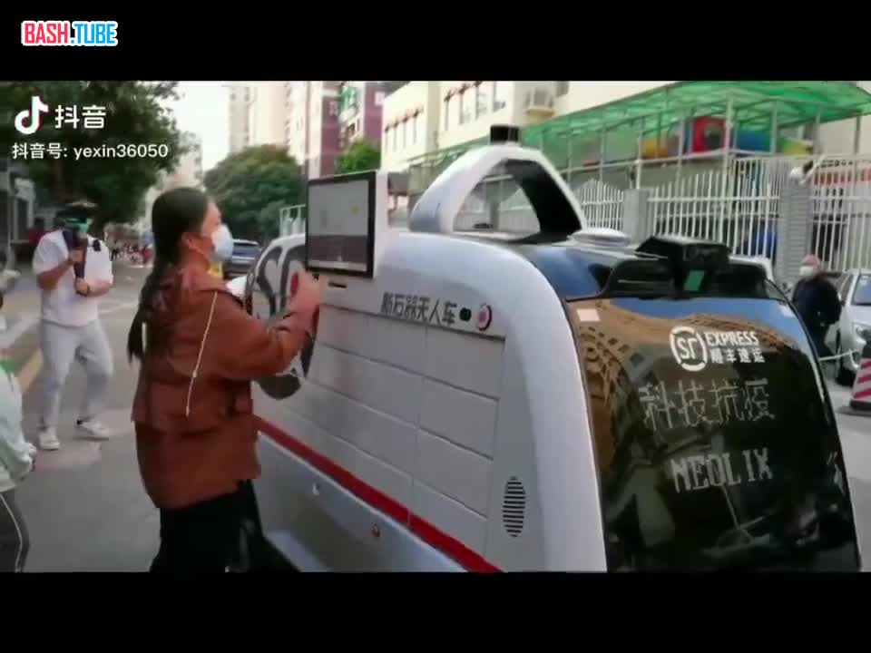 ⁣ Роботы-доставщики в Китае доставляют до тысячи посылок ежедневно
