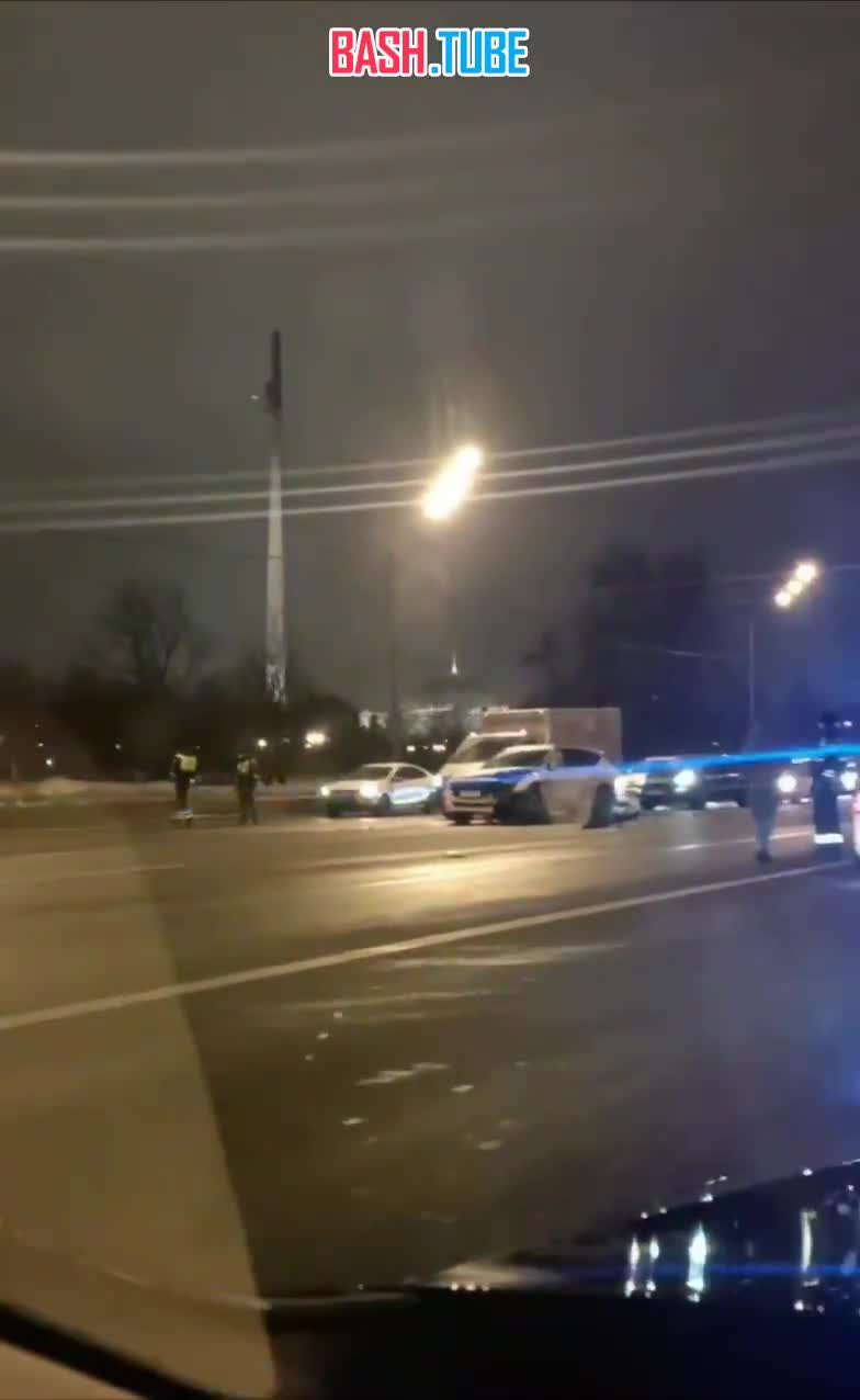 ⁣ Несколько автомобилей попали в ДТП на Кутузовском проспекте в районе Поклонной горы
