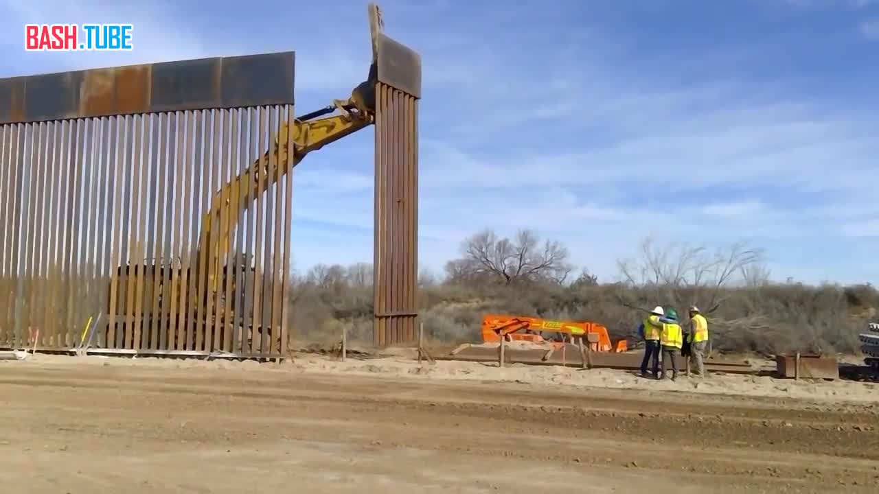 ⁣ Техас самолично начал строить стену на границе США и Мексики