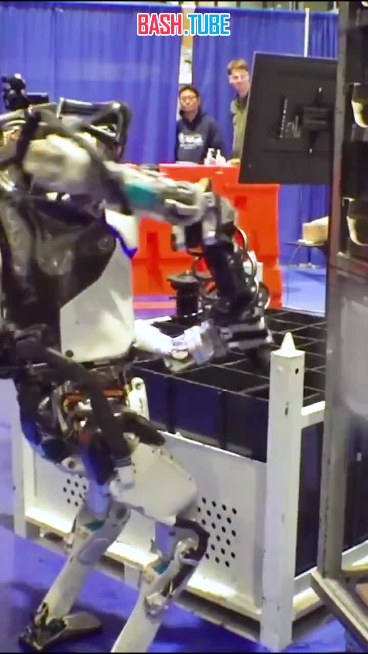  Испытания человекоподобного робота Atlas от компании Boston Dynamics