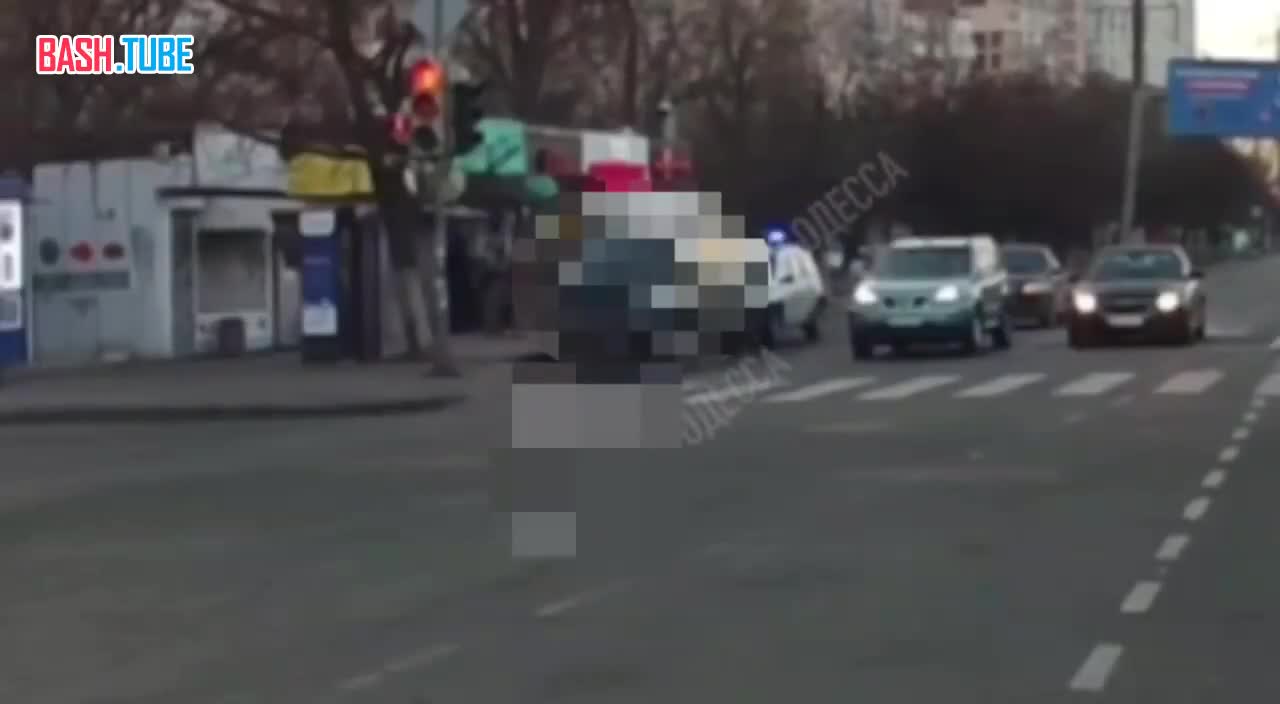 ⁣ В Одессе водителю разбили стекло, поскольку он отказался остановиться по требованию ТЦК