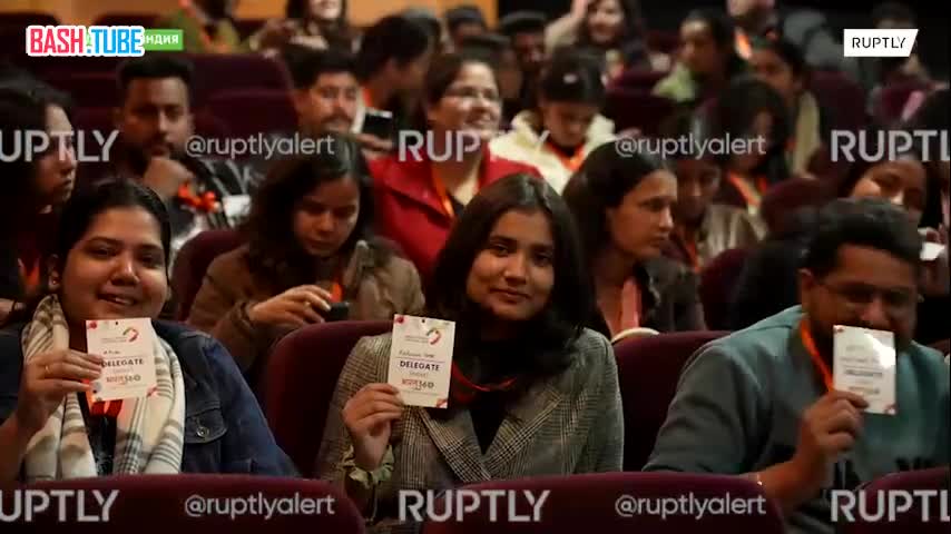 ⁣ Молодые люди из индийского города Чандигарх готовятся к участию во Всемирном фестивале молодежи в России