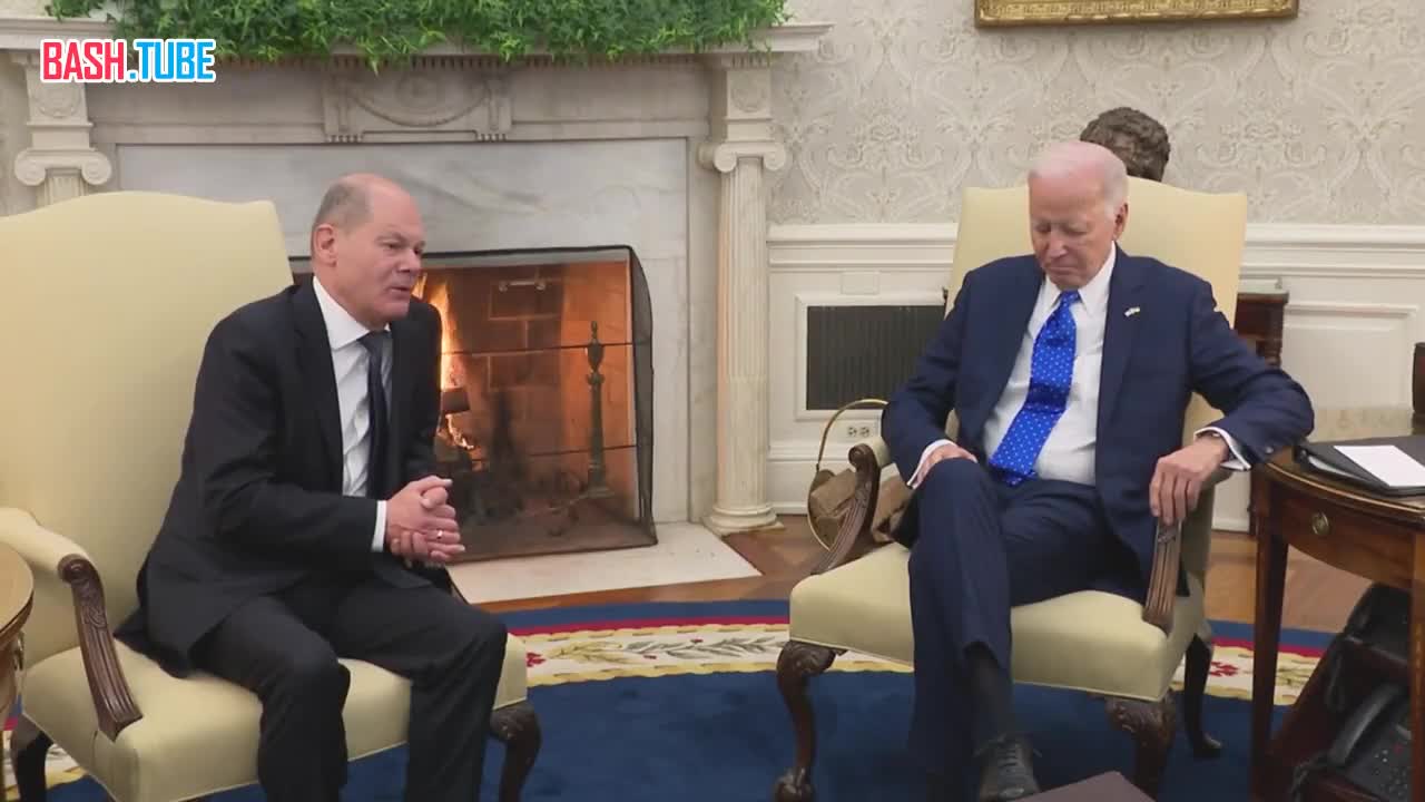 ⁣ Канцлер Германии Олаф Шольц на совместном с президентом США Джо Байденом брифинге в Белом доме