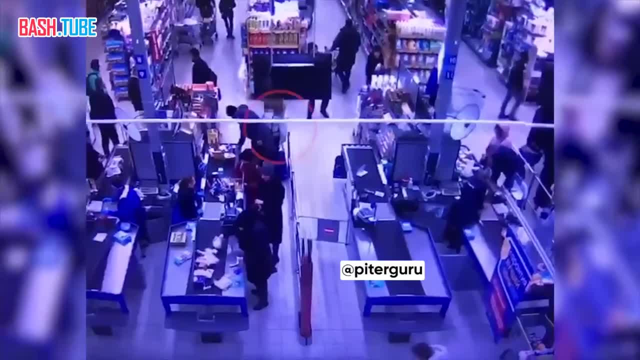  В Санкт-Петербурге была задержана женщина, которая пыталась украсть из магазина 37 пачек масла и электрогриль