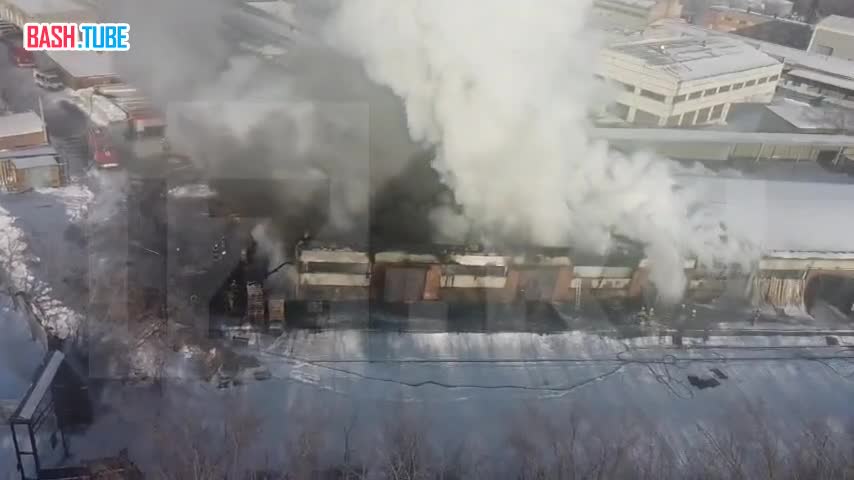 ⁣ Кадры крупного пожара в Новосибирске с воздуха появились в распоряжении «Известий»