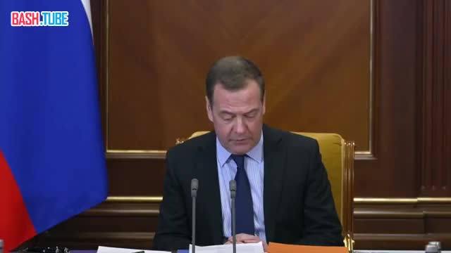 ⁣ Медведев провел заседание рабочей группы Военно-промышленной комиссии